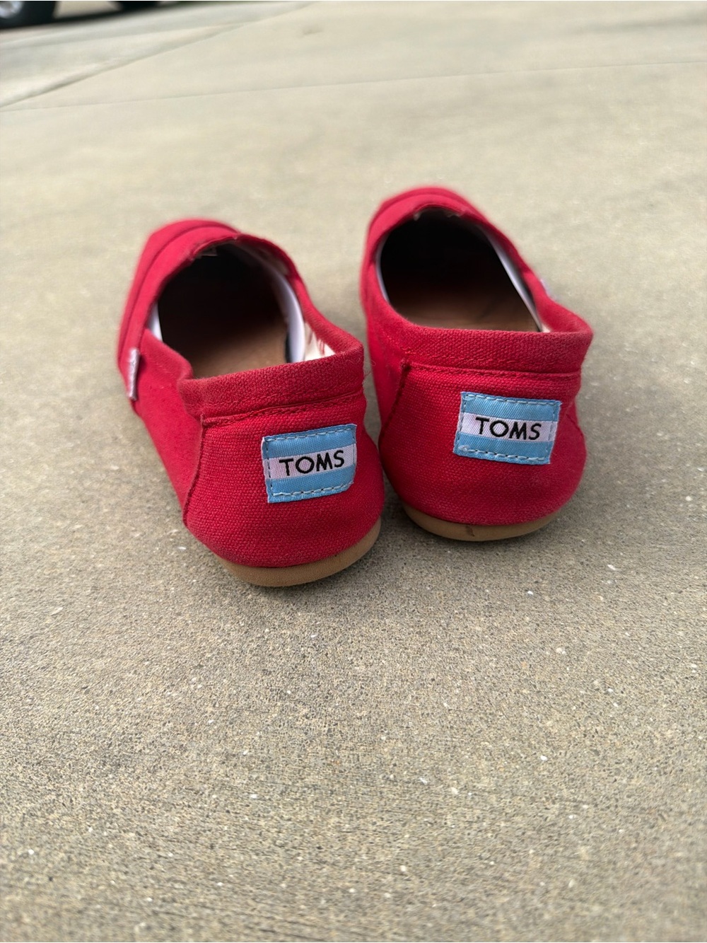 Toms Red Canvas Slip On Shoes W8 EUC Y2K Retro Comfort Lightweight Statement - Picture 5 of 7